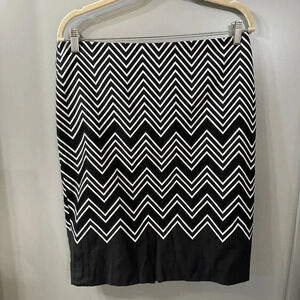 WHBM White House Black Market Black and White Ribbon Pencil Skirt Size 10